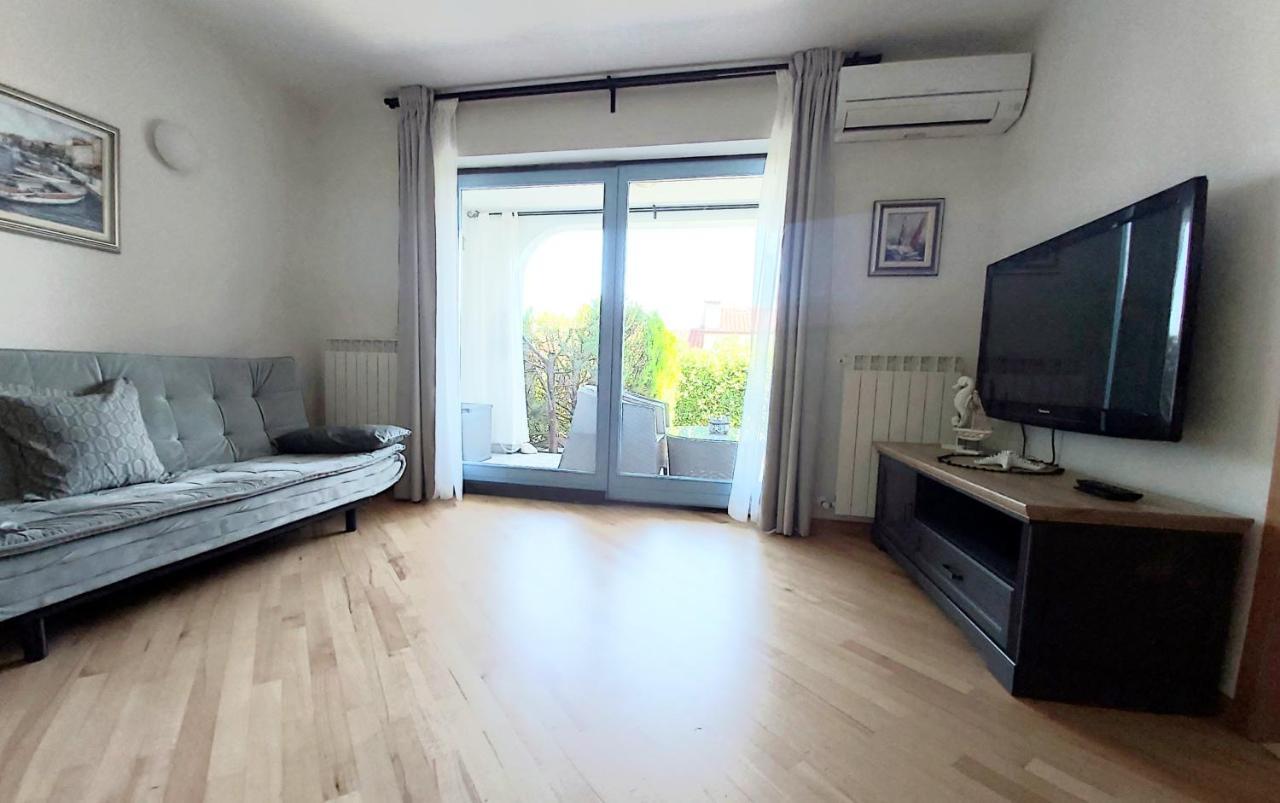 Salt & Sage Apartment Manzano Екстериор снимка