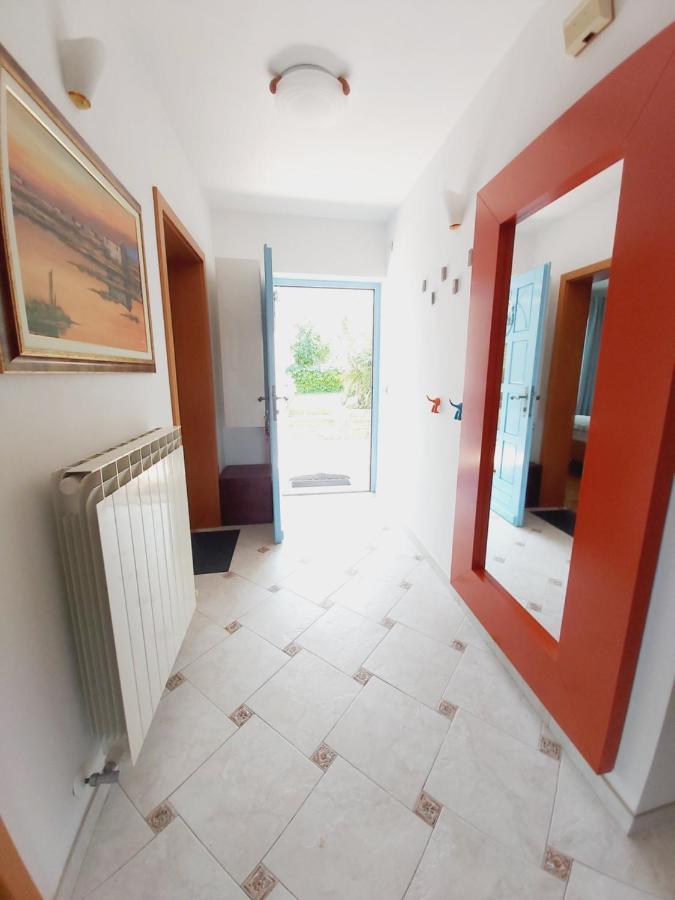 Salt & Sage Apartment Manzano Екстериор снимка