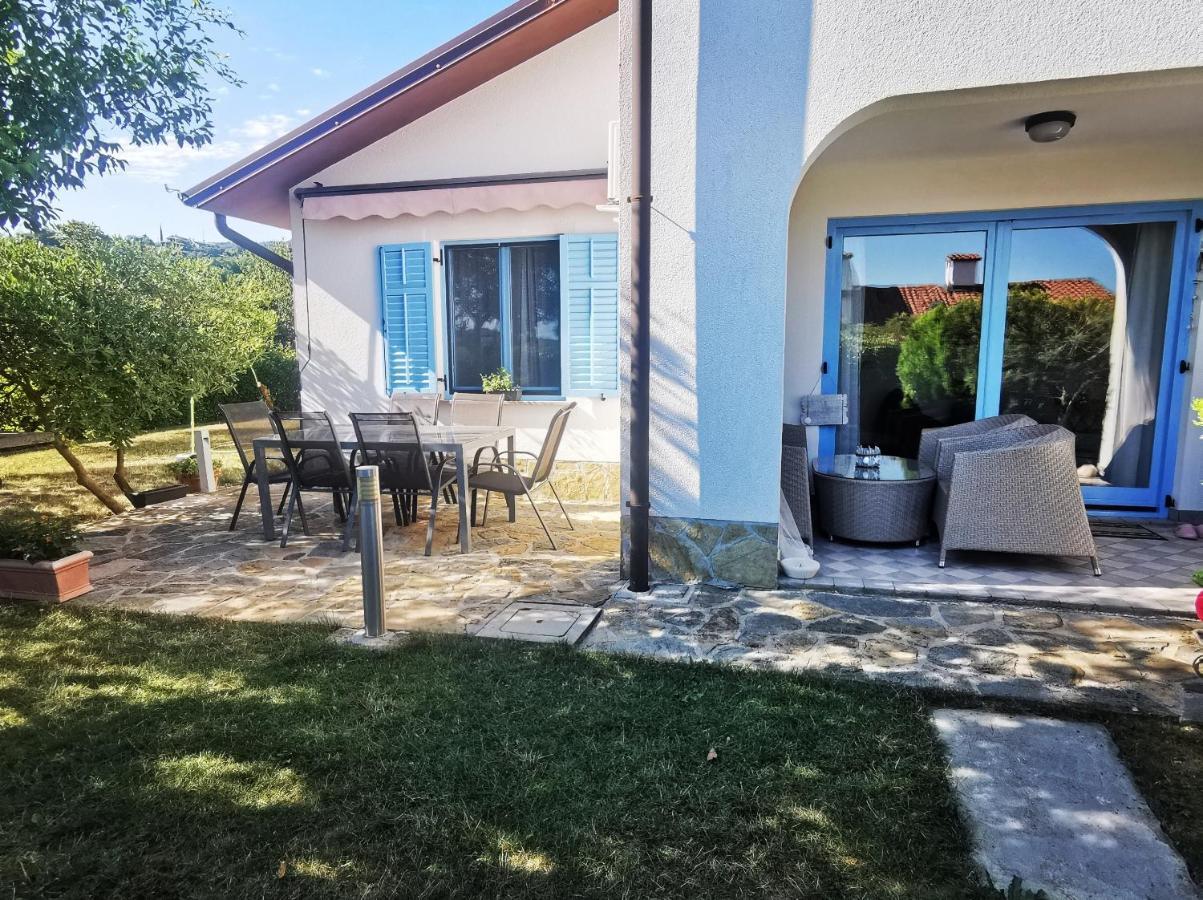 Salt & Sage Apartment Manzano Екстериор снимка